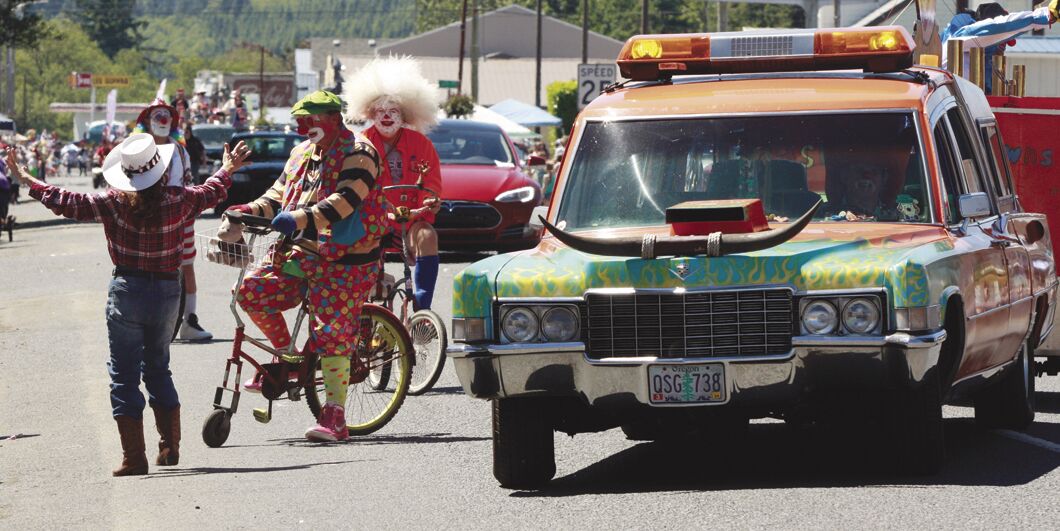 Astoria Clowns.jpg